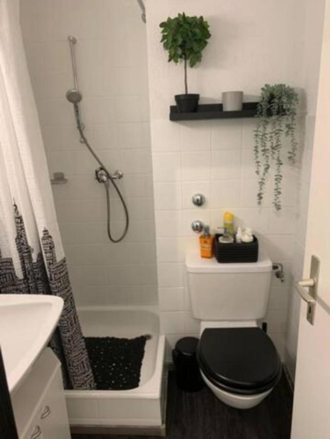 Lovely 1-Bedroom Vacation Studio Apartment With Pool And Sauna Laax Exteriör bild